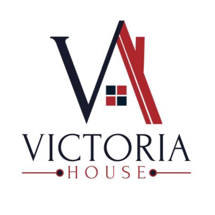 Victoria House - Self Catering Quiet Guesthouse - Adult Singles And Couples Only Блекпул Екстериор снимка
